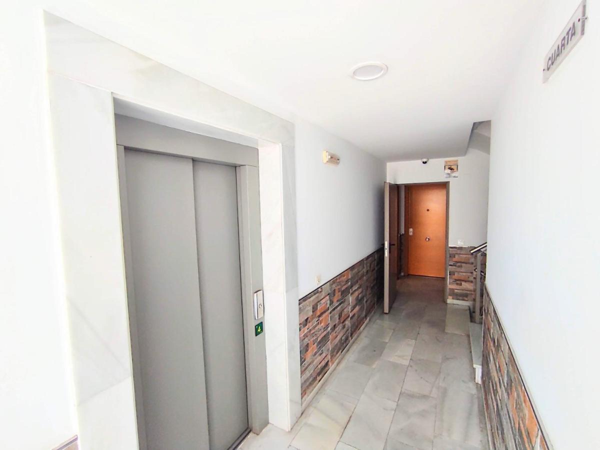 Manuela Nogales Apartments! Malaga Zewnętrze zdjęcie