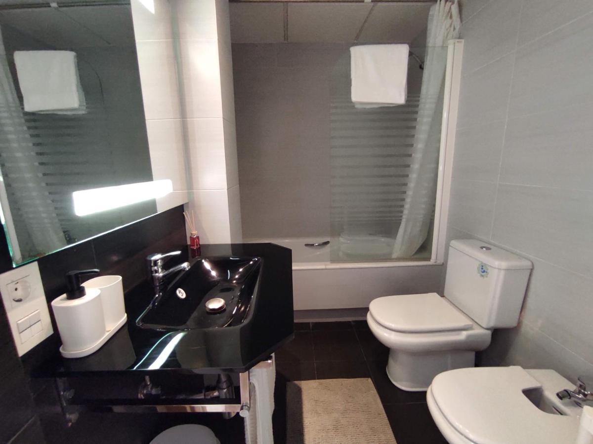 Manuela Nogales Apartments! Malaga Zewnętrze zdjęcie
